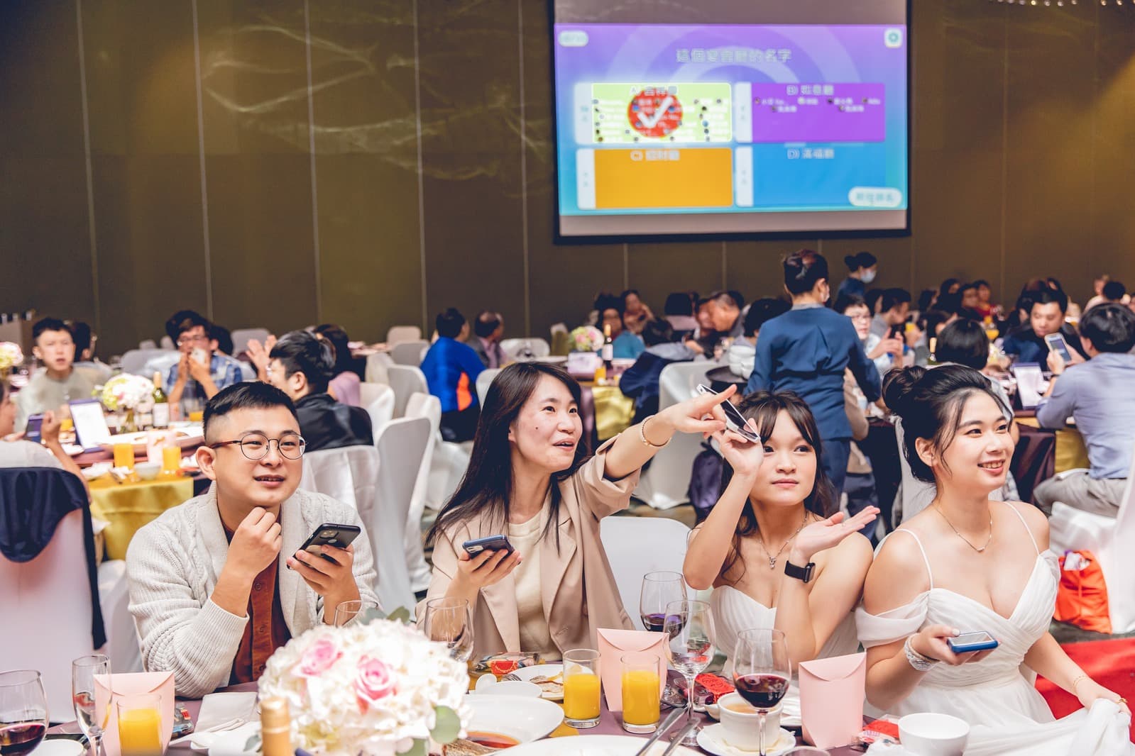 単なるゲームではなく、ブランド印象の深い彫刻