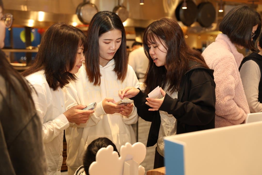 多人同時拍同時印，不排隊